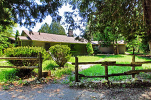 crystal roots retreat cottage